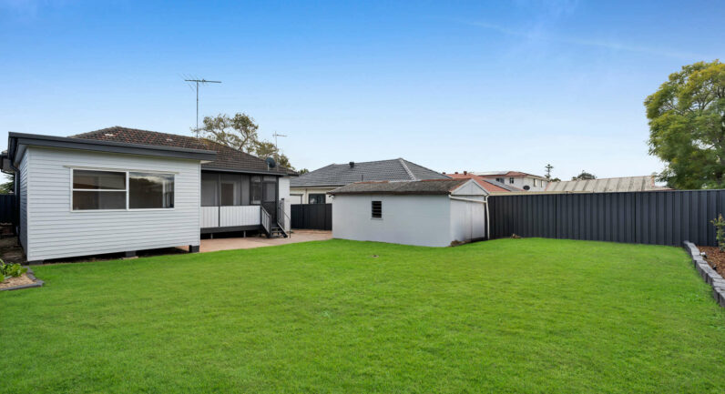 40 Waminda Avenue, Campbelltown NSW 2560