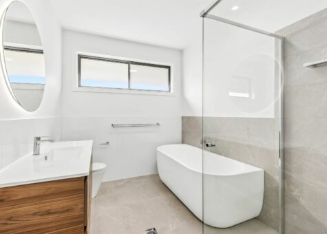 24 Bushlark Close