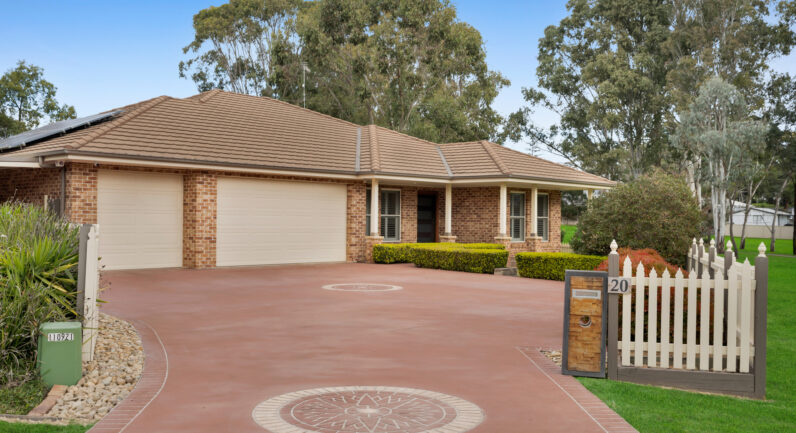 20 Bengal Crescent, Elderslie NSW 2570