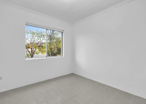 2/9 Reddall Street