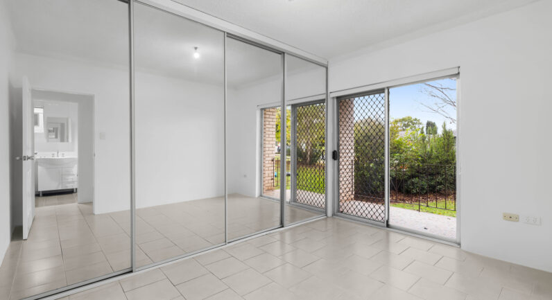 2/9 Reddall Street, Campbelltown NSW 2560