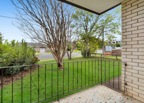 2/9 Reddall Street