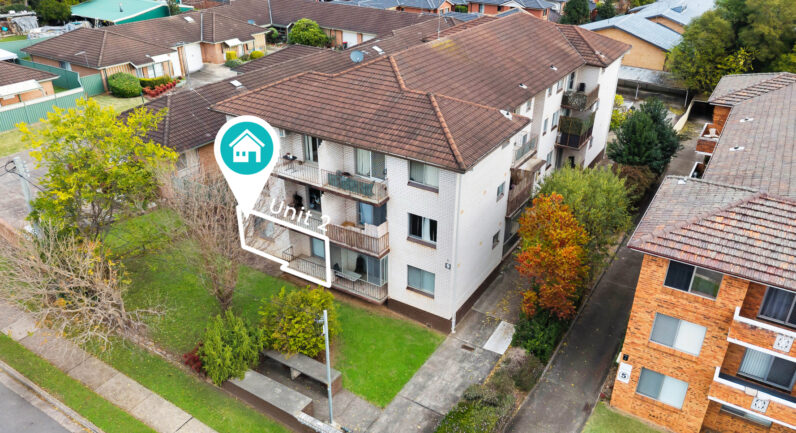 2/9 Reddall Street, Campbelltown NSW 2560