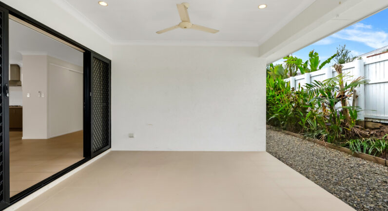 12 Sandridge Way, Smithfield QLD 4878