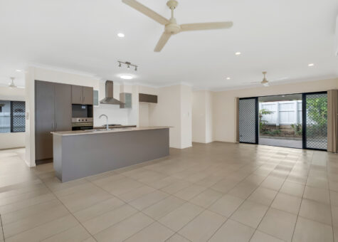 12 Sandridge Way
