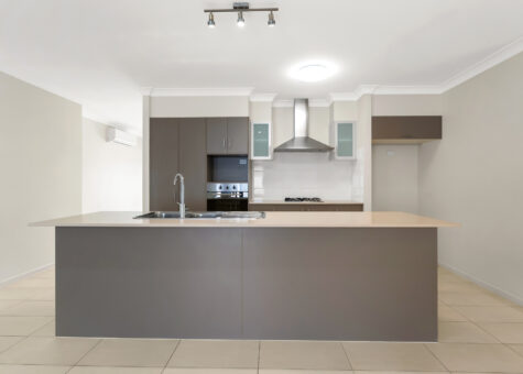 12 Sandridge Way