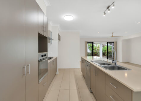 12 Sandridge Way