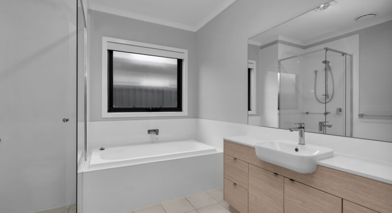 14 Campion Way, Spring Farm NSW 2570