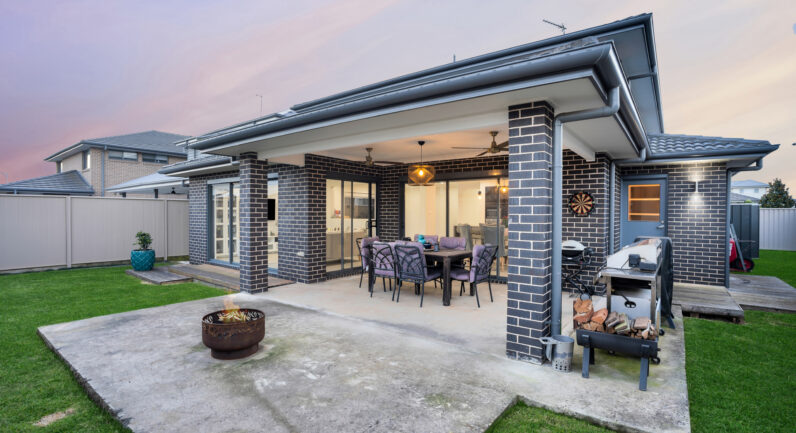 4 Wattle Street, Spring Farm NSW 2570