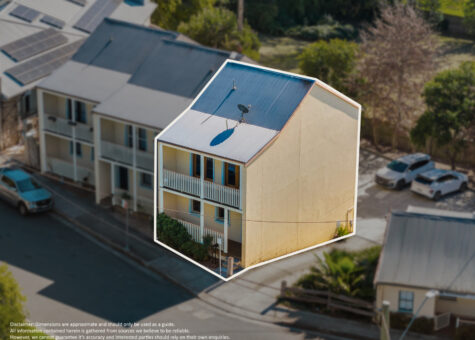 3/8 Station Street