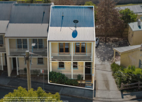 3/8 Station Street