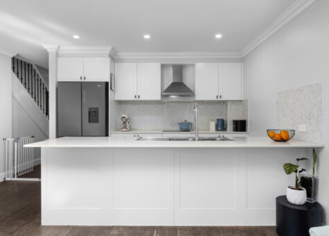 3/8 Station Street