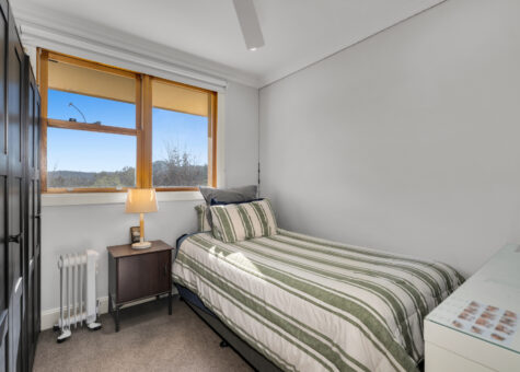 3/8 Station Street