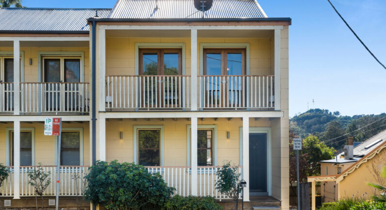 3/8 Station Street, Picton NSW 2571