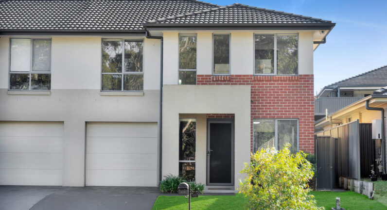 86 Hampshire Boulevard, Spring Farm NSW 2570