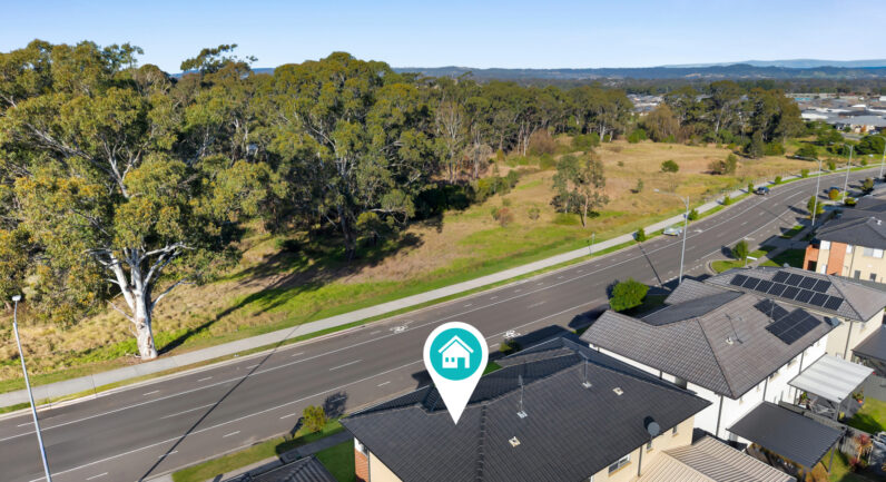 86 Hampshire Boulevard, Spring Farm NSW 2570