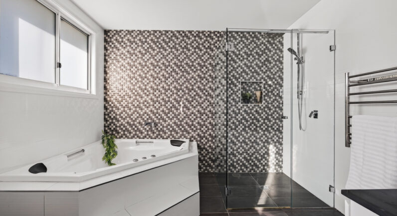 130 Pye Road, Quakers Hill NSW 2763
