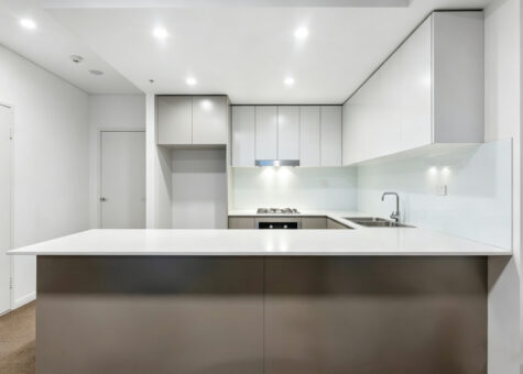 519/2D Charles Street