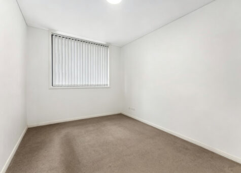 519/2D Charles Street