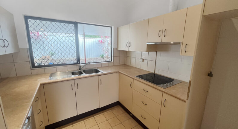 2/13 Keith Street, Whitfield QLD 4870