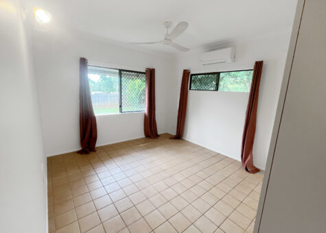 2/13 Keith Street